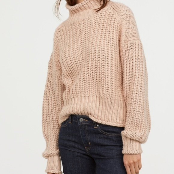 H&M Sweaters - H&M oversized sweater